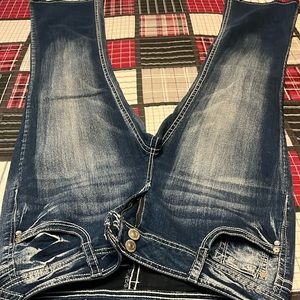 Wallflower Curvy Fit Jeans - Juniors